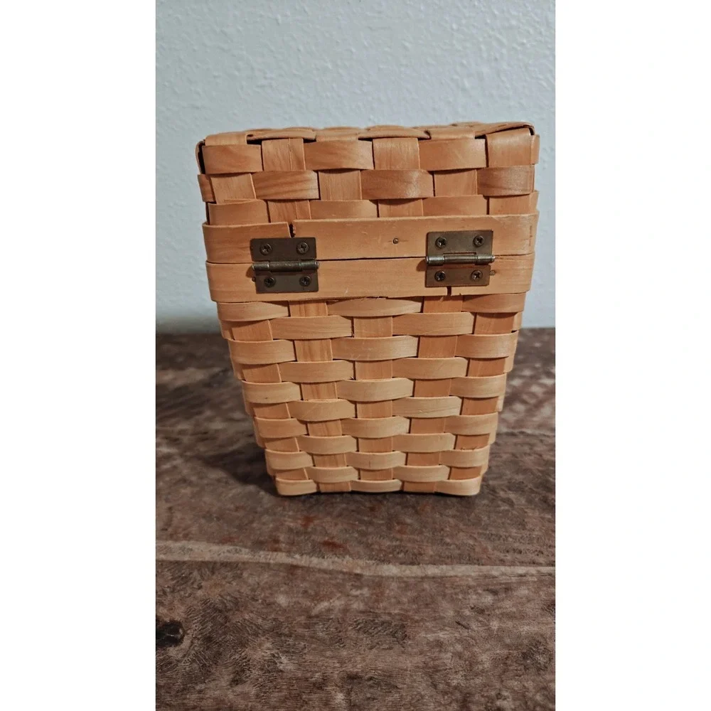 Tasket Renaissance Lidded Canister Sugar Fir Wood Basket Insert 8.5